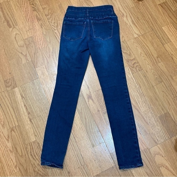 0 REFUGE high waist skinny stretchy dark wash Jeans.  (Jeggings) - Picture 6 of 16